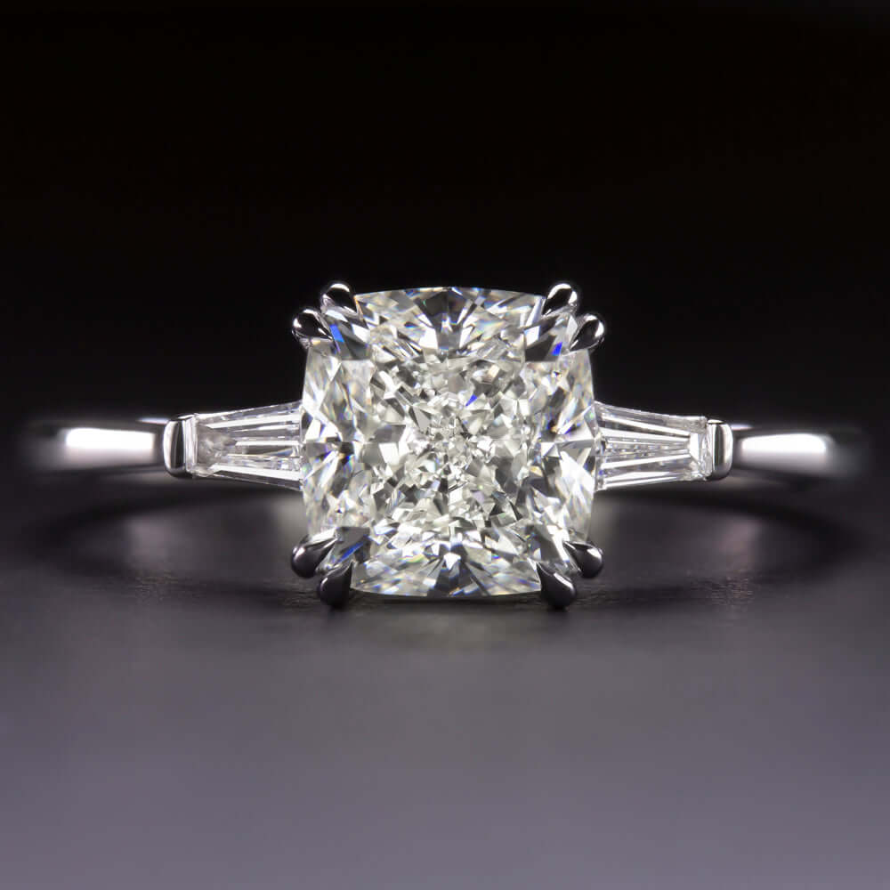 2.63ct CERTIFIED I VVS2 DIAMOND ENGAGEMENT RING CUSHION SHAPE CUT 3 STONE 2.5ct