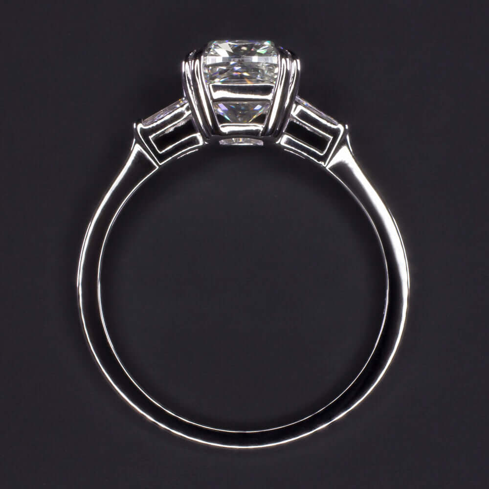 2.63ct CERTIFIED I VVS2 DIAMOND ENGAGEMENT RING CUSHION SHAPE CUT 3 STONE 2.5ct