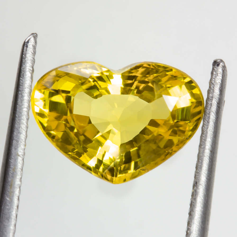 2.24ct GIA CERTIFIED VIVID YELLOW SAPPHIRE HEART SHAPE WIDE CUT NATURAL LOOSE