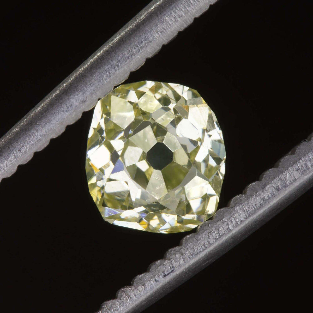 0.84ct ANTIQUE LIGHT YELLOW OLD MINE CUT DIAMOND VINTAGE CUSHION LOOSE NATURAL
