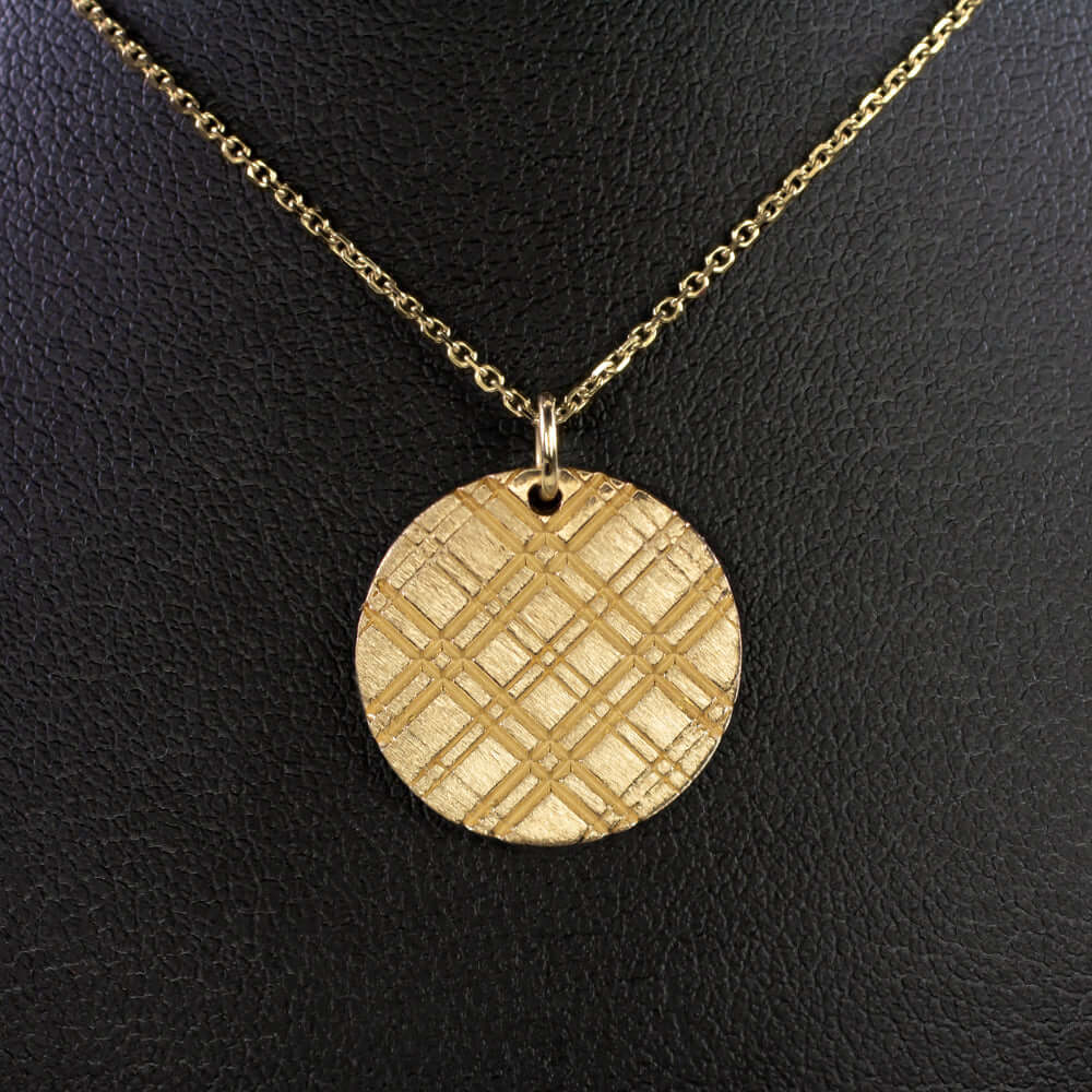 14k GOLD DISC PENDANT FLORENTINE FINISH MEDALLION NECKLACE