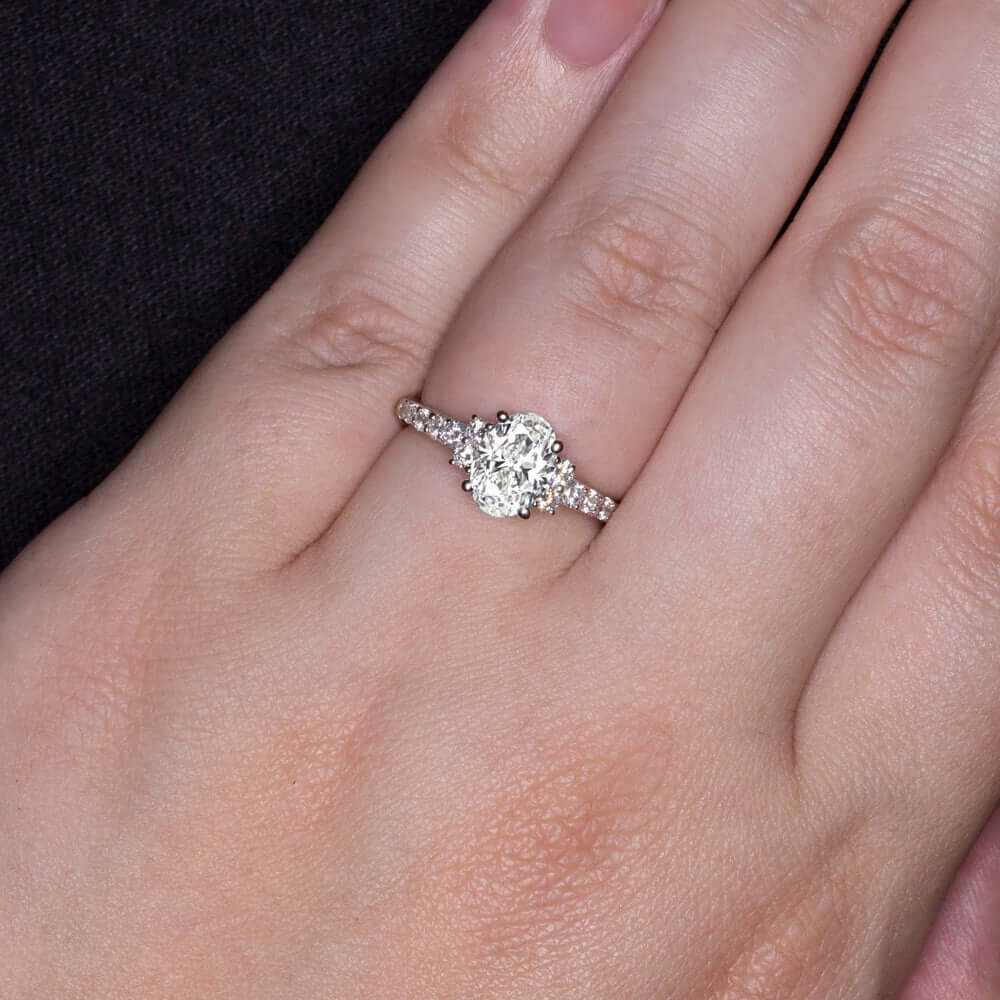 1 CARAT LAB CREATED DIAMOND ENGAGEMENT RING IGI CERTIFIED F VS1 OVAL SHAPE CUT